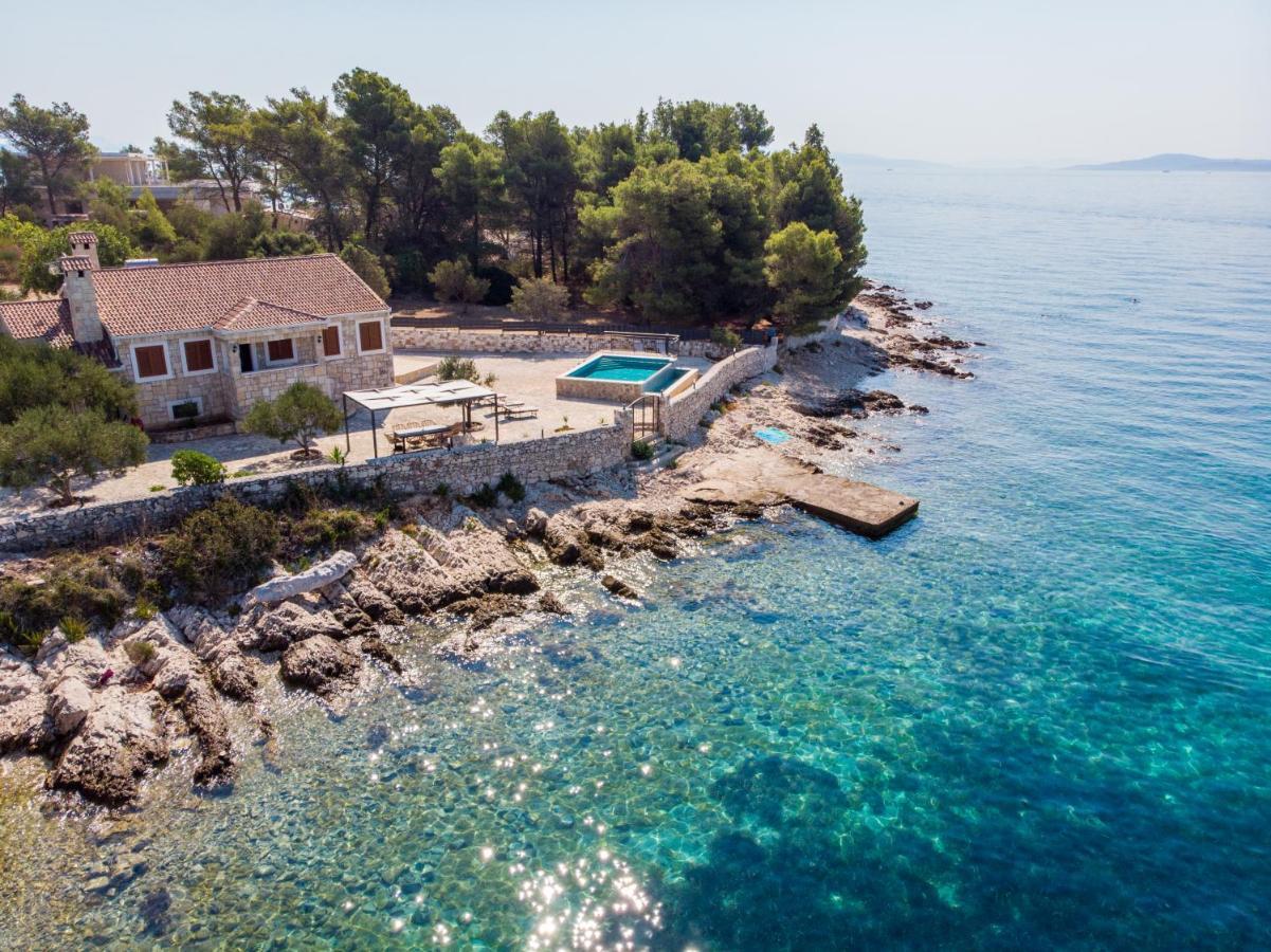 Villa Rudini With Heated Pool オクルグ・ゴルニ エクステリア 写真