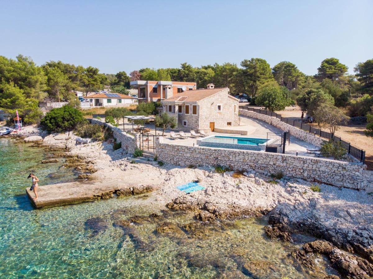 Villa Rudini With Heated Pool オクルグ・ゴルニ エクステリア 写真