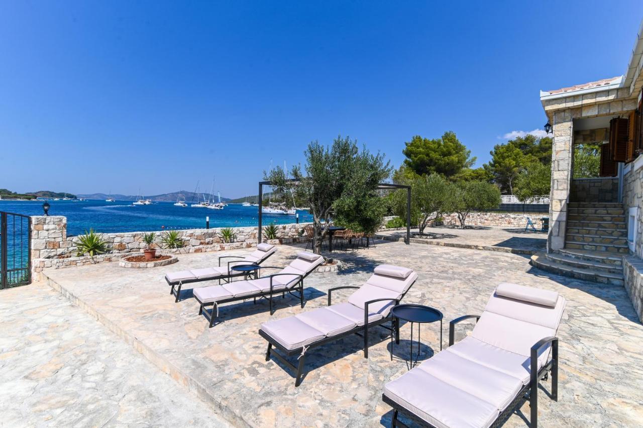 Villa Rudini With Heated Pool オクルグ・ゴルニ エクステリア 写真