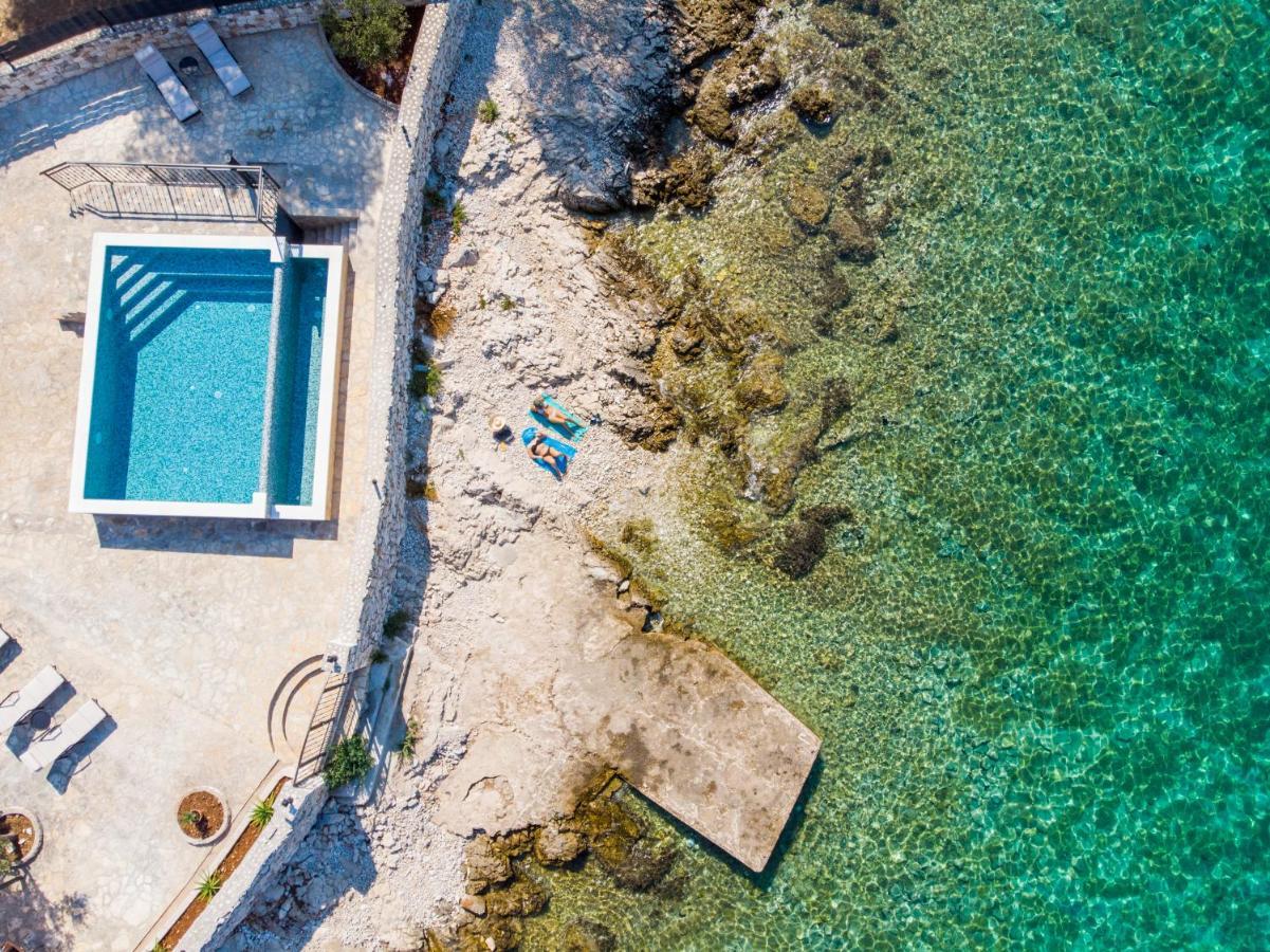 Villa Rudini With Heated Pool オクルグ・ゴルニ エクステリア 写真